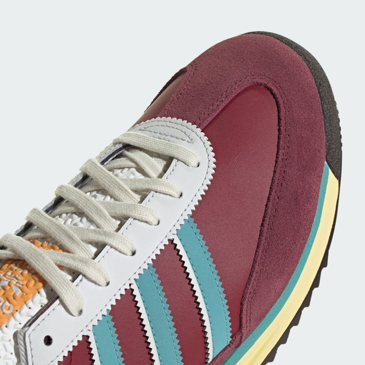 adidas SL72 JR0049 гүйлтийн пүүз